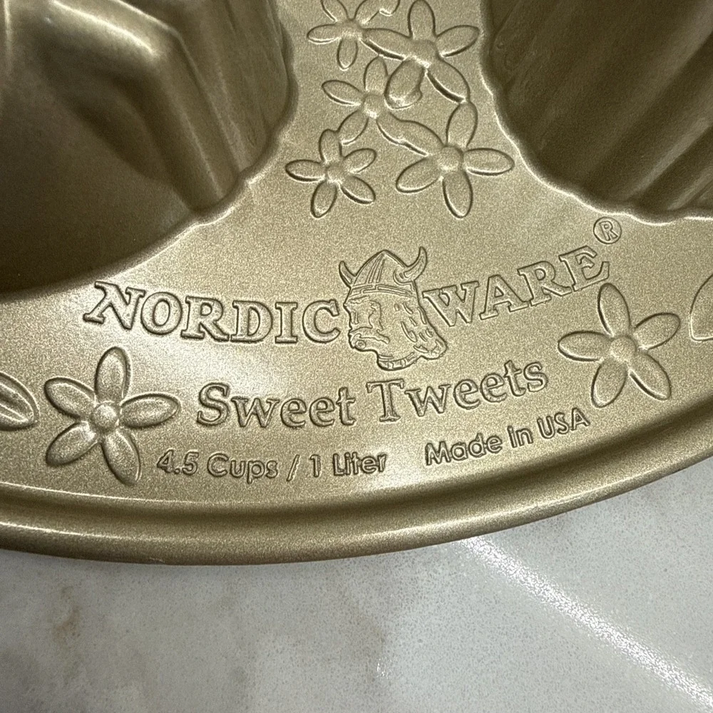Nordic Ware SWEET TWEETS Chicks Birds Cake Pan 6 Cakelets Easter Spring U.S.A.